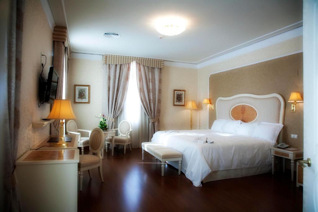 Hotel Santa Isabel Албасете Стая снимка